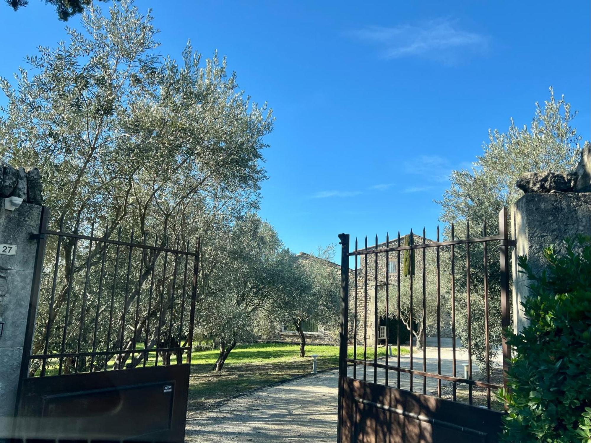 Provence Km28 Bed & Breakfast Gordes Bagian luar foto